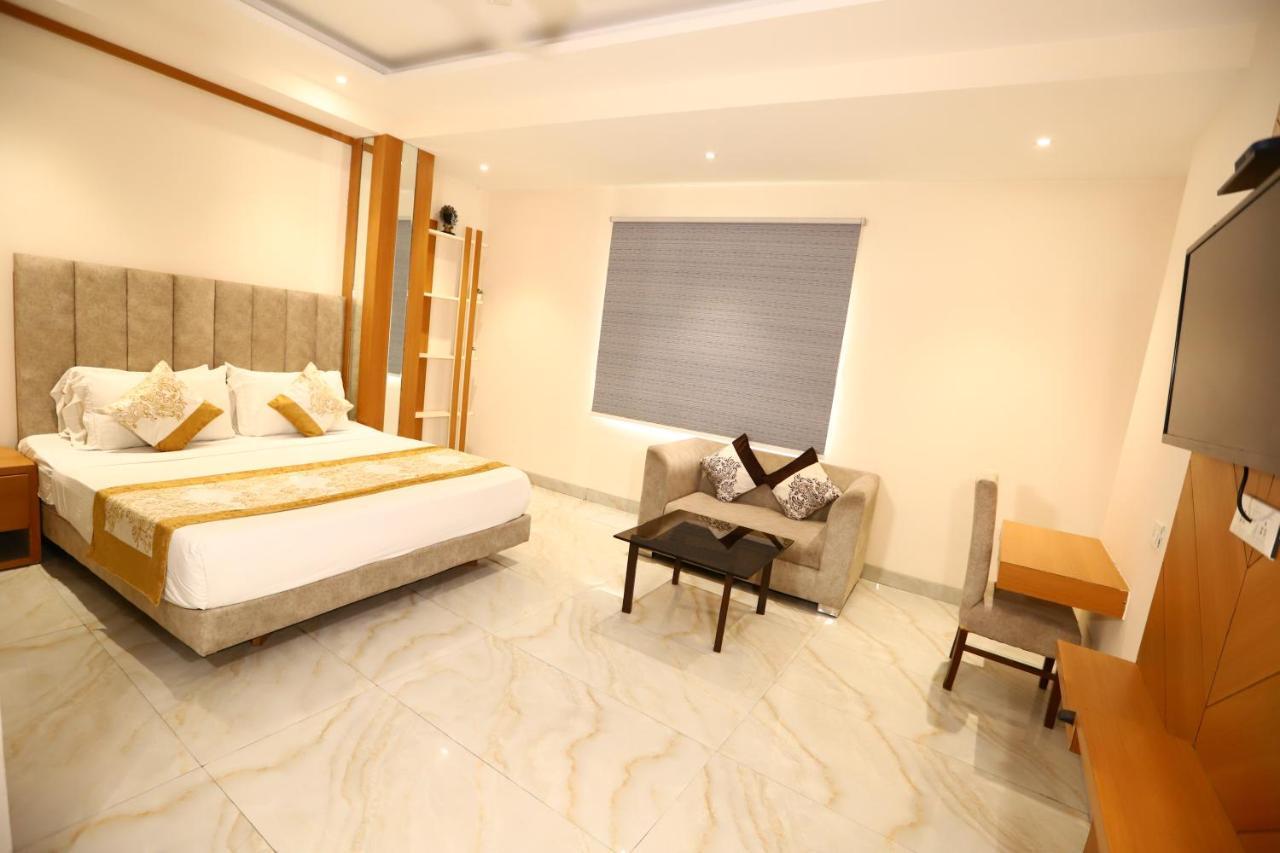 Stanley By Foxi Group- Near Delhi International Airport Hotel