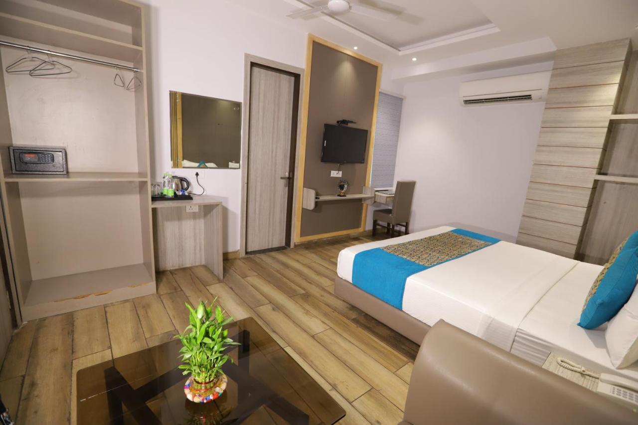 Hotel Stanley By Foxi Group- Near Delhi International Airport New Delhi