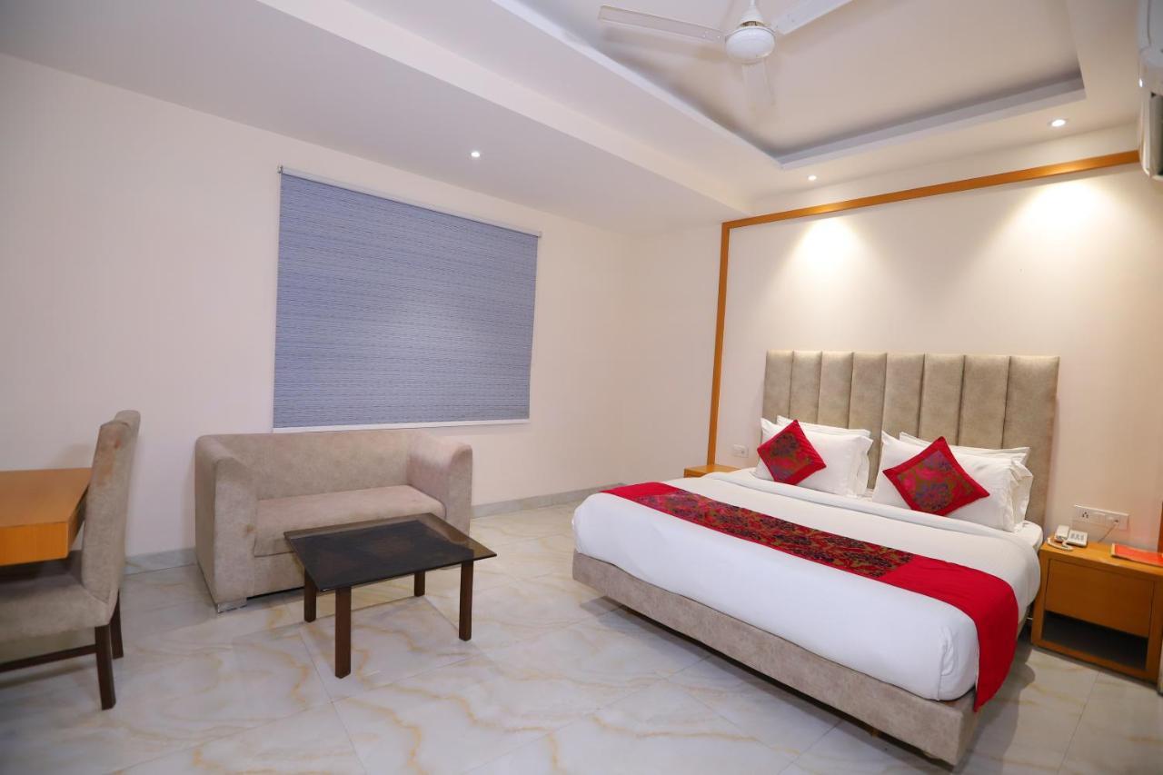 Hotel Stanley By Foxi Group- Near Delhi International Airport 4*