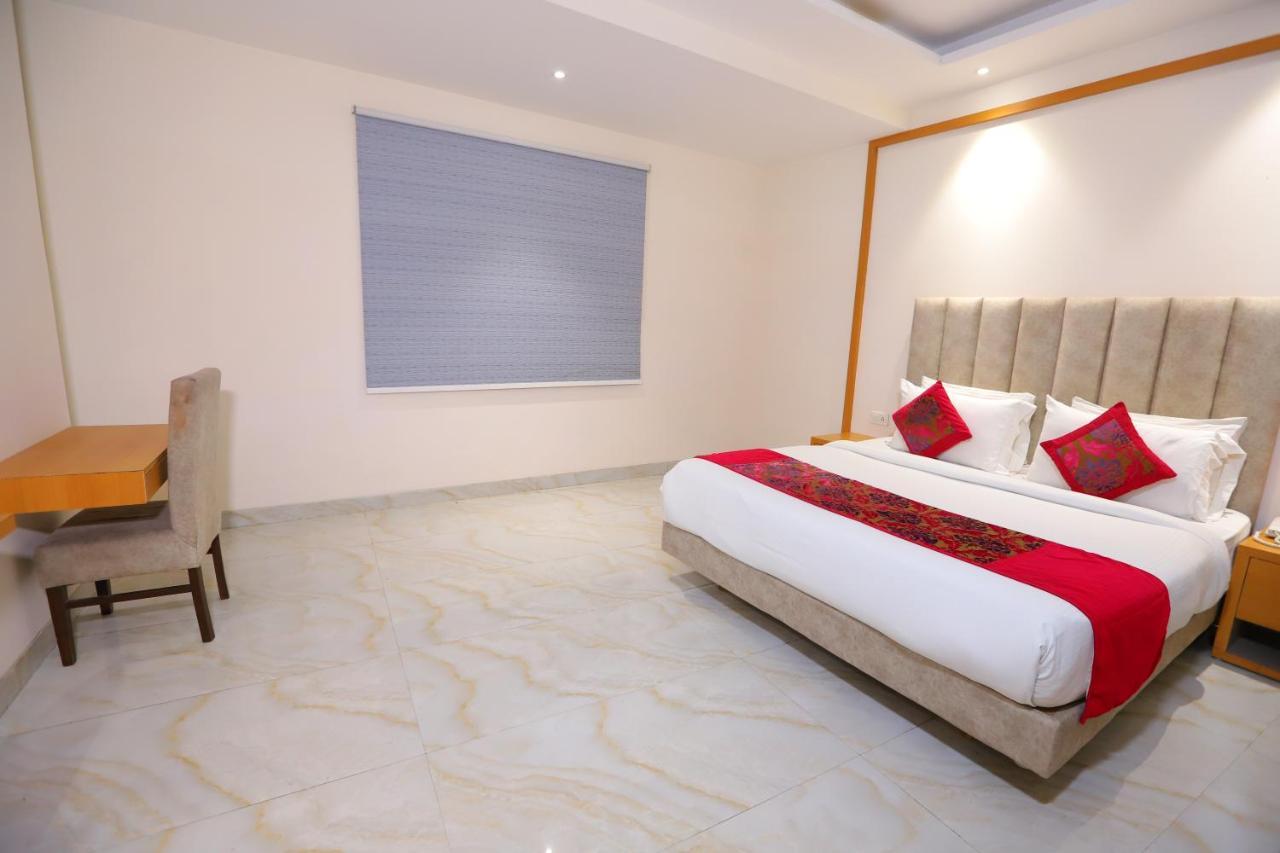 Stanley By Foxi Group- Near Delhi International Airport 4*