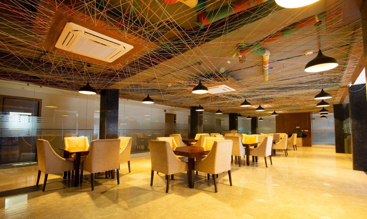 Stanley By Foxi Group- Near Delhi International Airport Hotel 4*