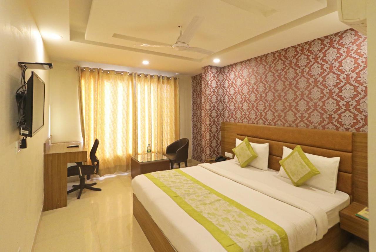 Ronit Royal Delhi Airport By D'capitol New Delhi
