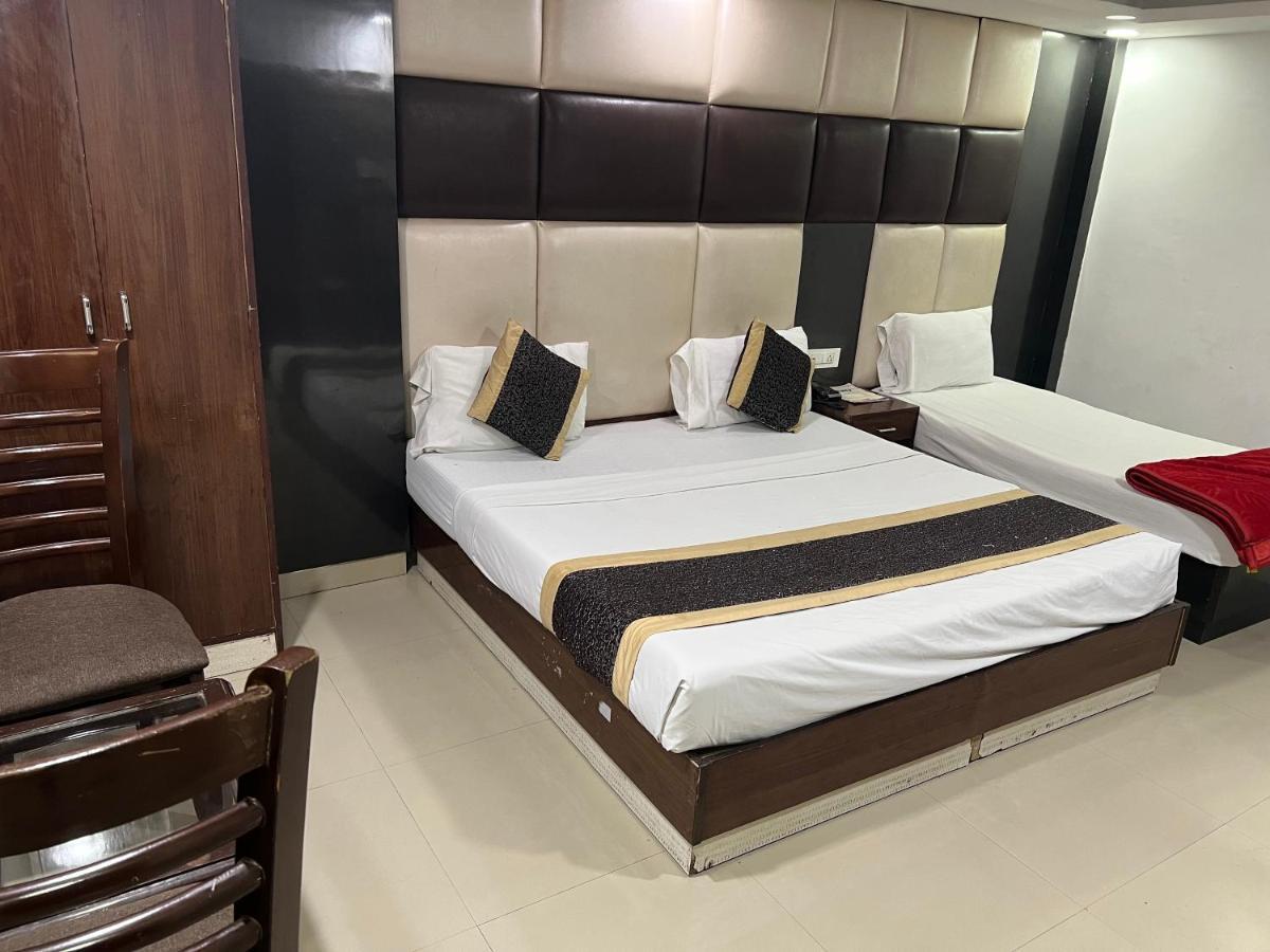Le Mount Near Igi Airport Hotel