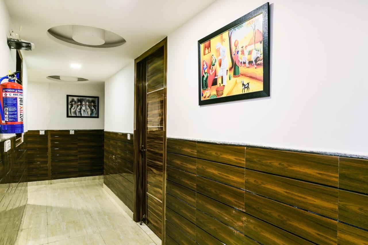 Pearl - Mahipalpur Delhi Airport Hotel