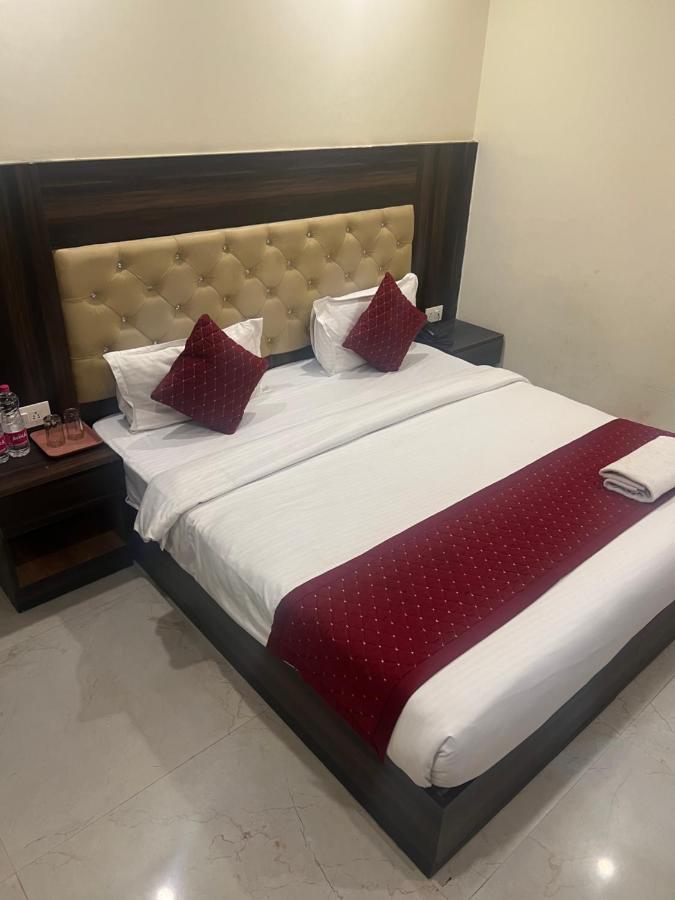 Ivy Plaza Luxury Hotel