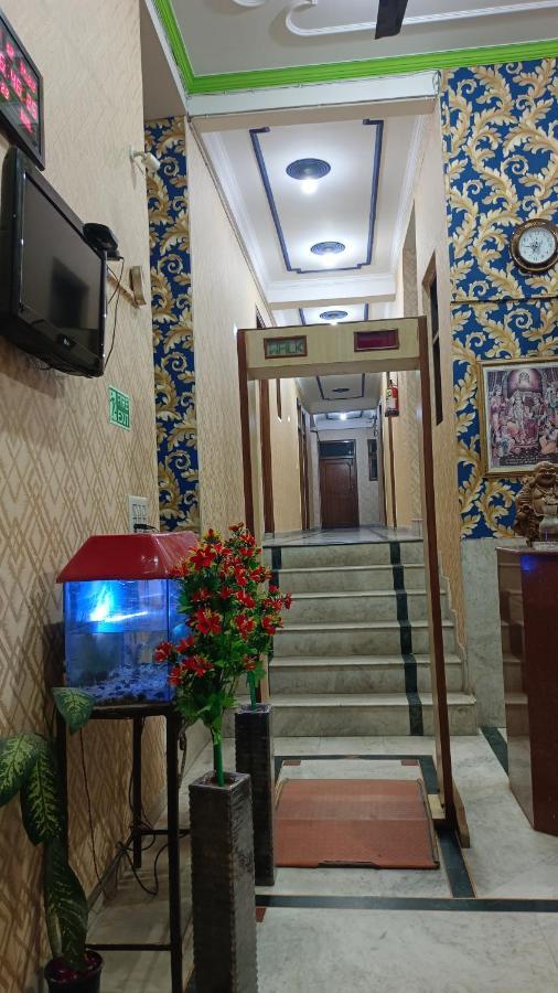 Shri Ram Hotel