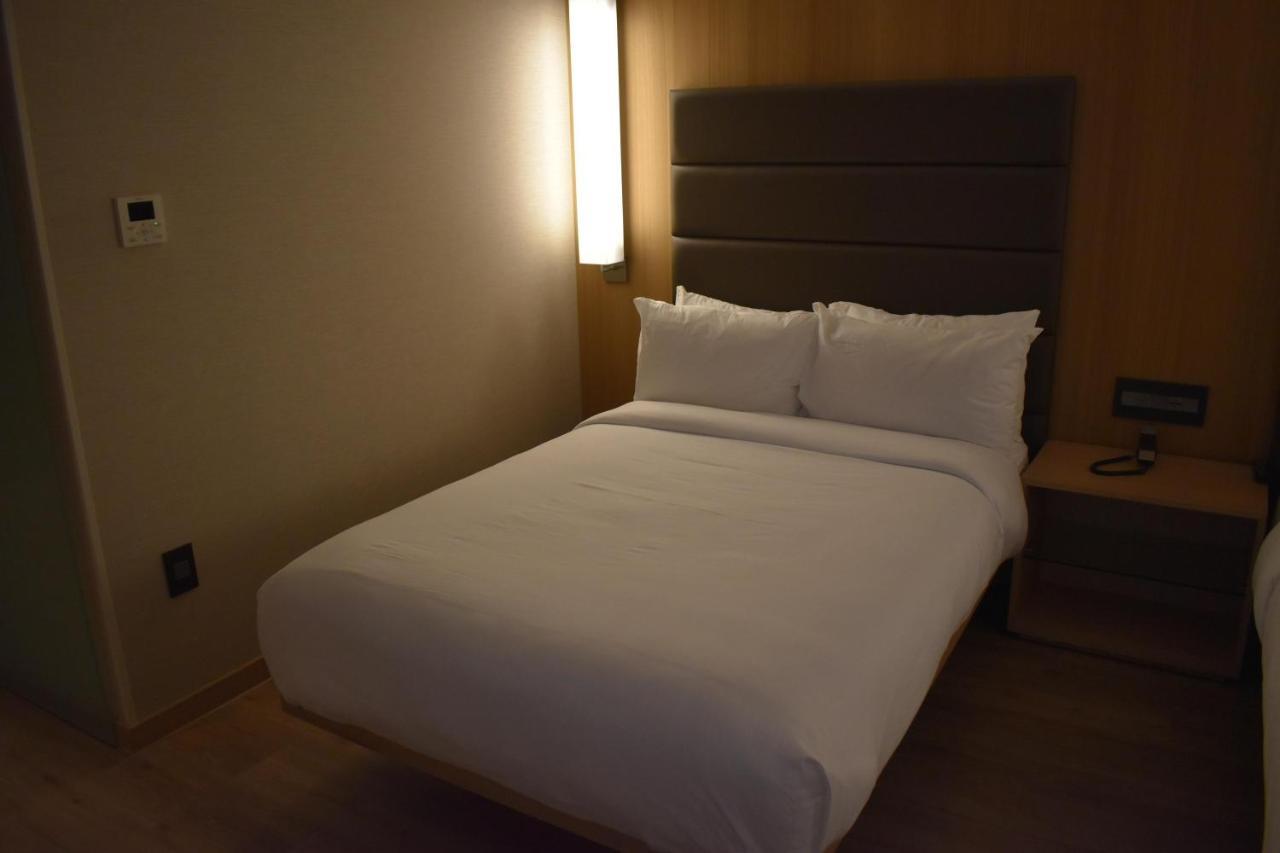 Hotel Suraj legacy Delhi Airport Hotel