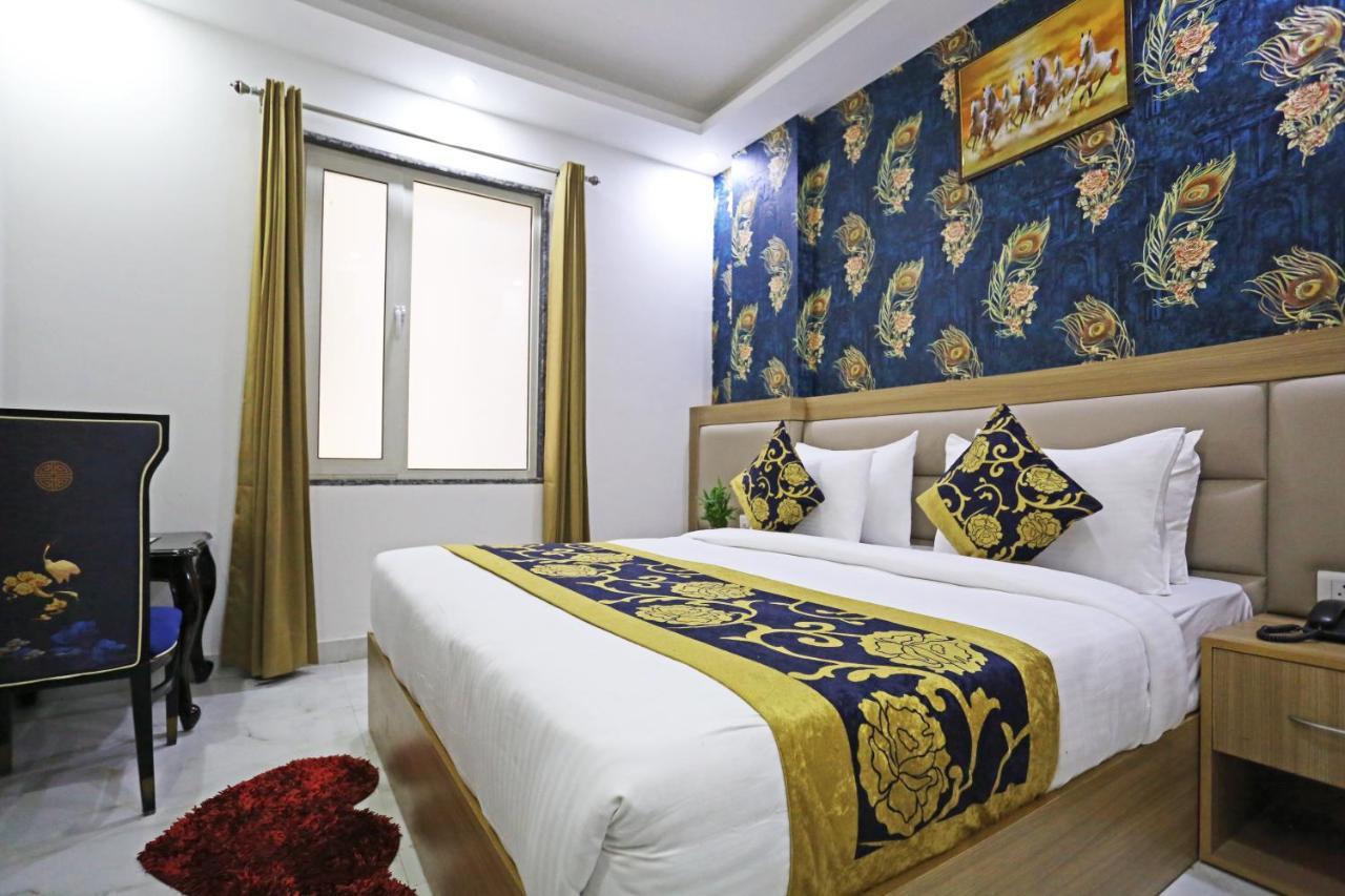 Hotel Decent - Delhi Airport 4*