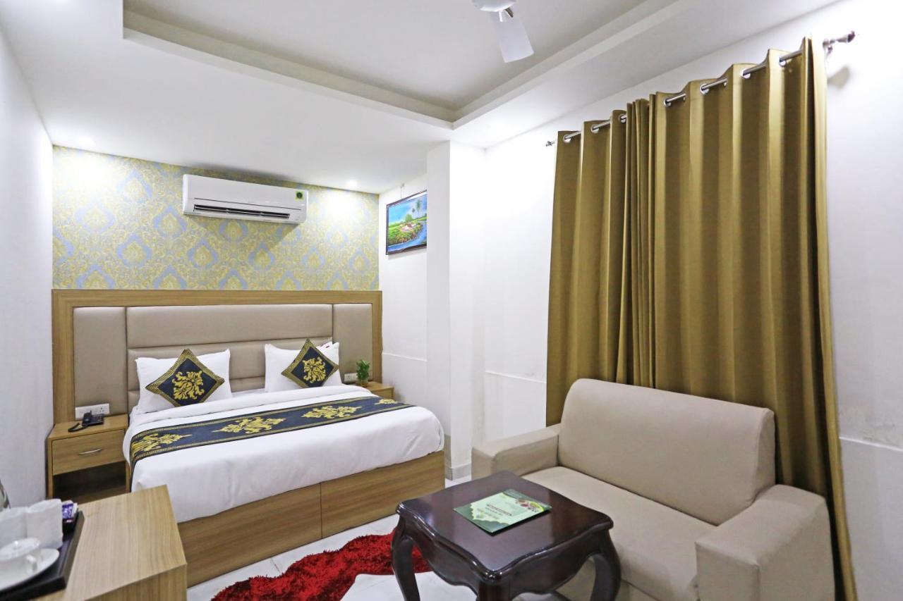 Decent - Delhi Airport 4*