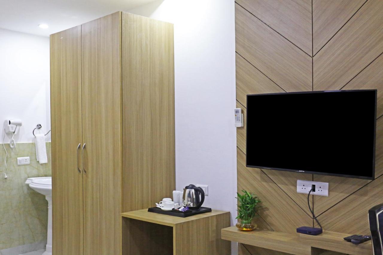 Decent - Delhi Airport Hotel