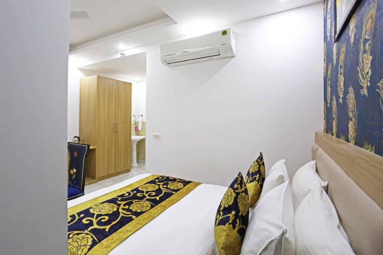 Hotel Decent - Delhi Airport 4*