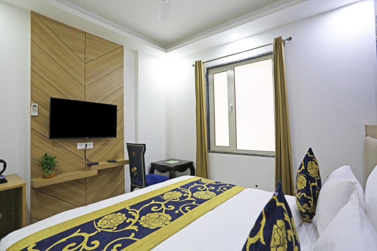 Hotel Decent - Delhi Airport 4*