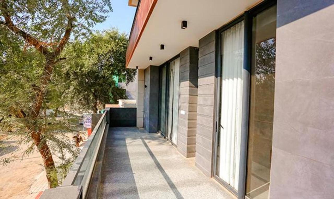 Hotel Fabexpress Aerosky Deluxe - Nr Yashobhoomi Convention Centre Delhi (National Capital Territory of India)