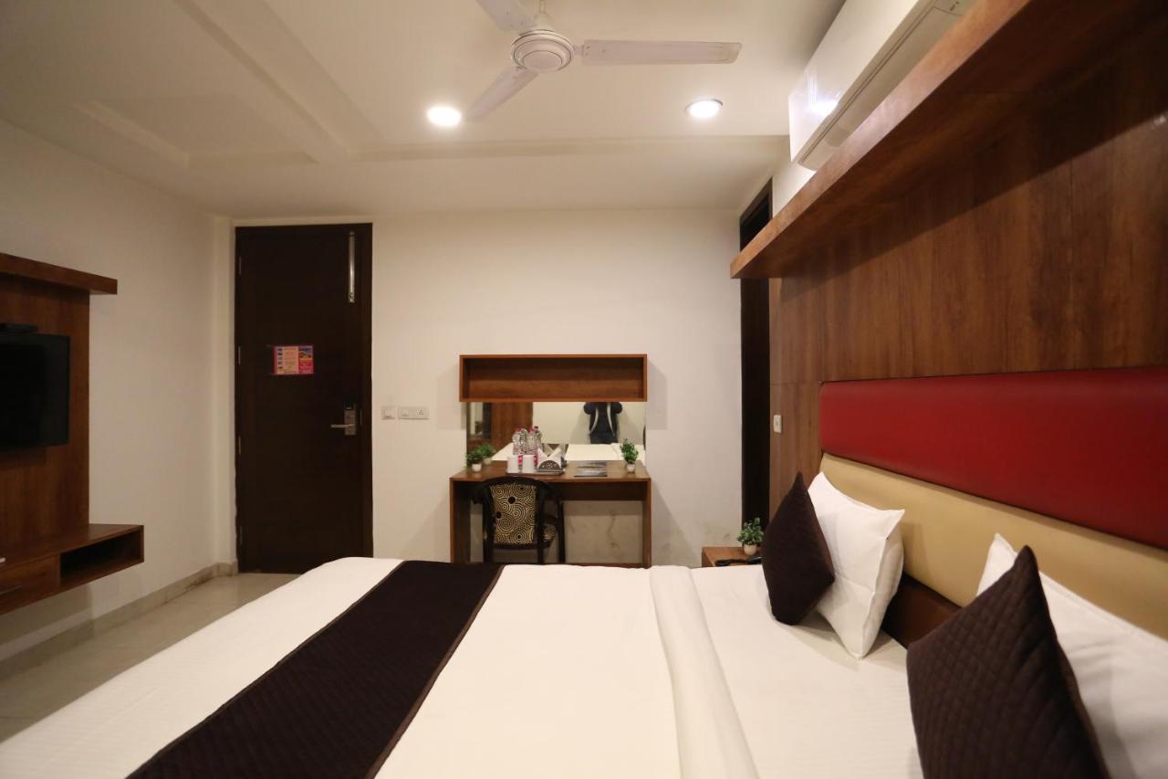 Hotel Sm Suits Near Delhi Airport-unit By Grand Urban Luxury