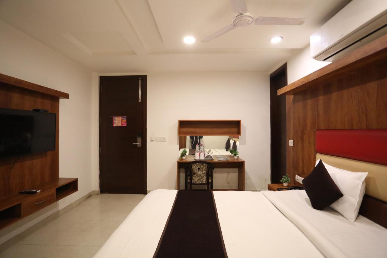 Hotel Sm Suits Near Delhi Airport-unit By Grand Urban Luxury Nova Deli
