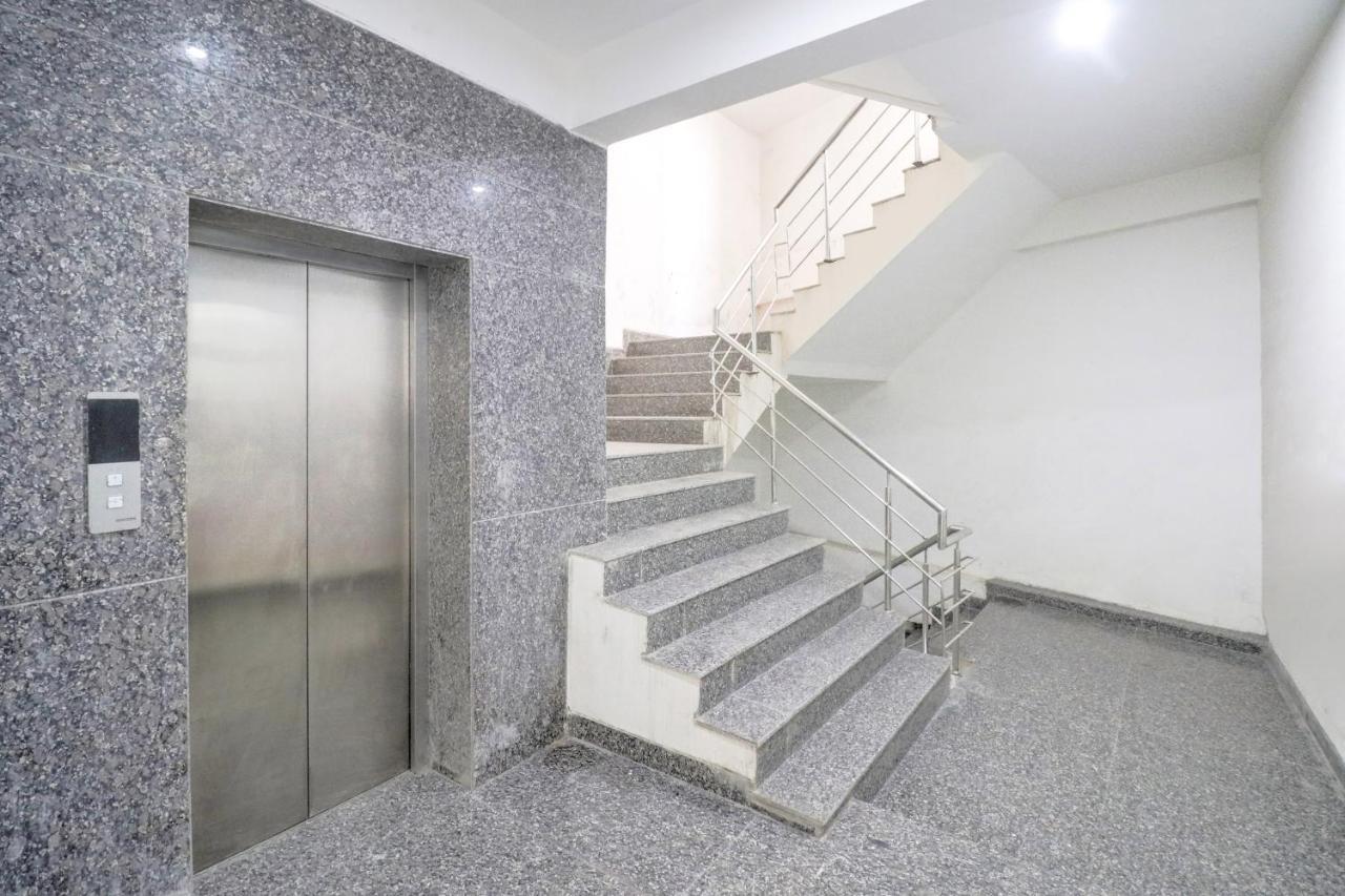 Hotel Collection O Mahavir Enclave Near Dashrath Puri Metro Station