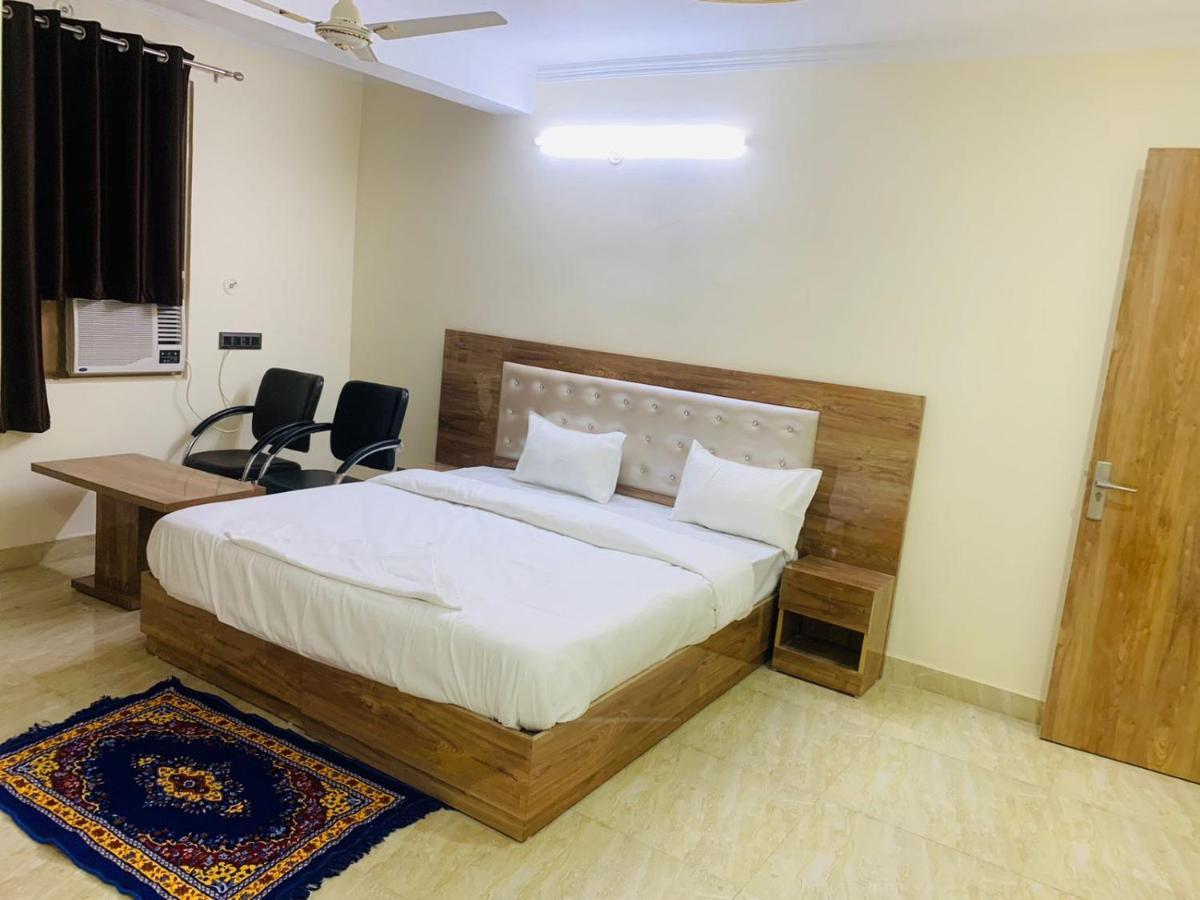 Shri Ram Hotel Nova Deli