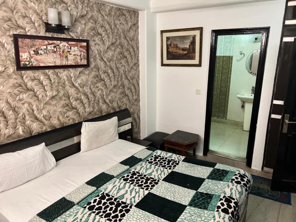 Hotel Good Vibe A Family Near Delhi Igi Airport 3*