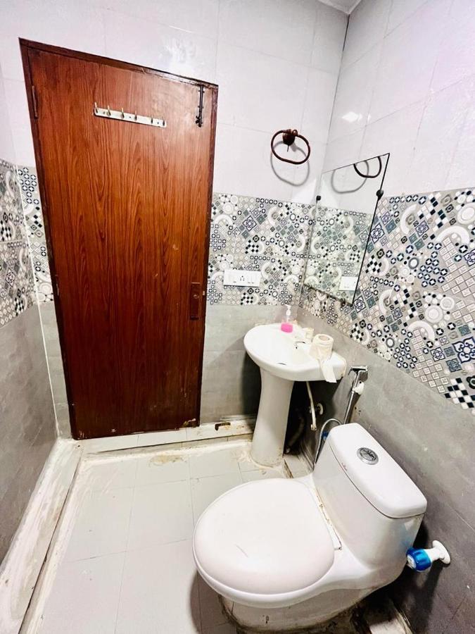 Swarg Residency Kamrudin Nagar, Nangloi Hotel 4*