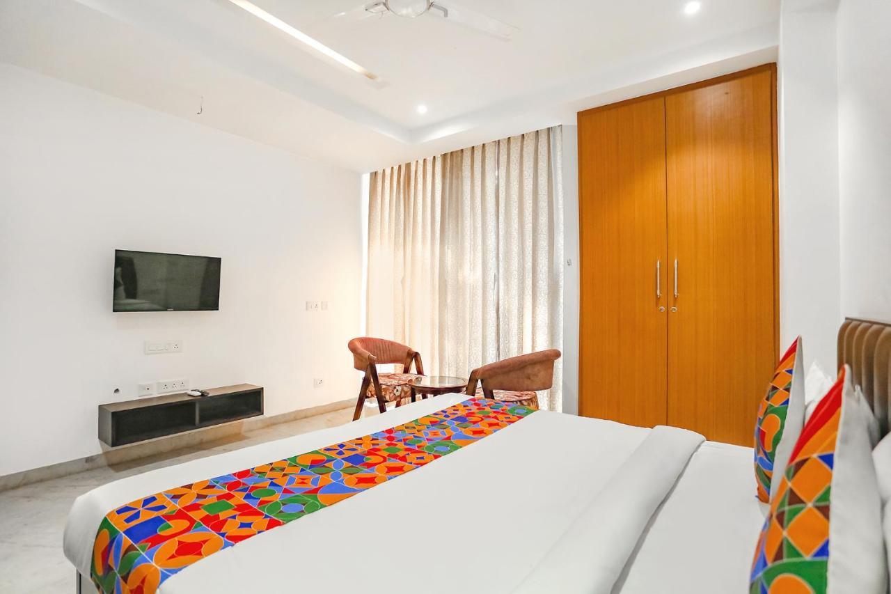 Hotel Fabexpress Aerosky Deluxe - Nr Yashobhoomi Convention Centre 3*