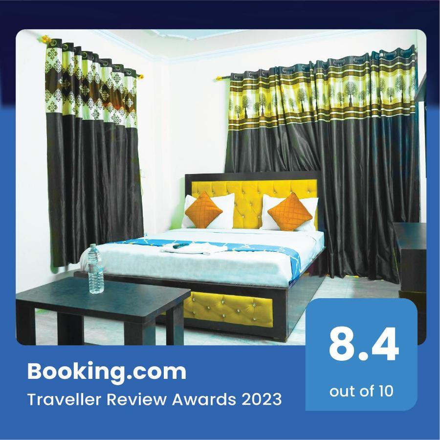 Hotel Royal Dwarka - Near Aakash Hospital 3*