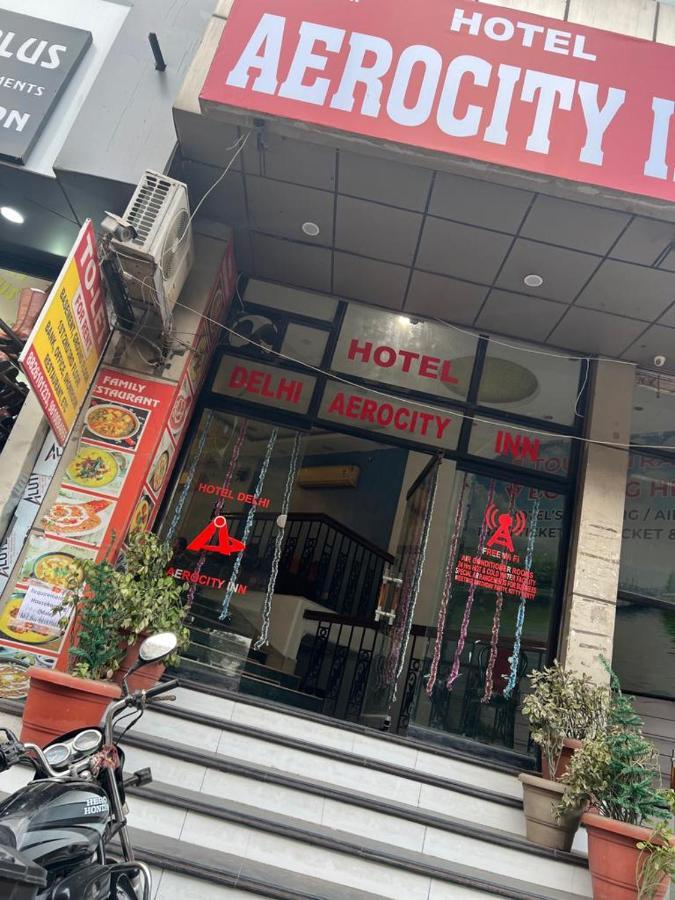 Hotel Good Vibe A Family Near Delhi Igi Airport