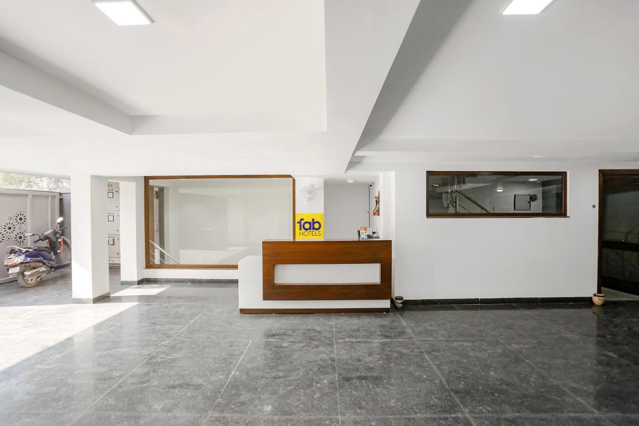 Fabexpress Aerosky Deluxe - Nr Yashobhoomi Convention Centre Delhi (National Capital Territory of India)