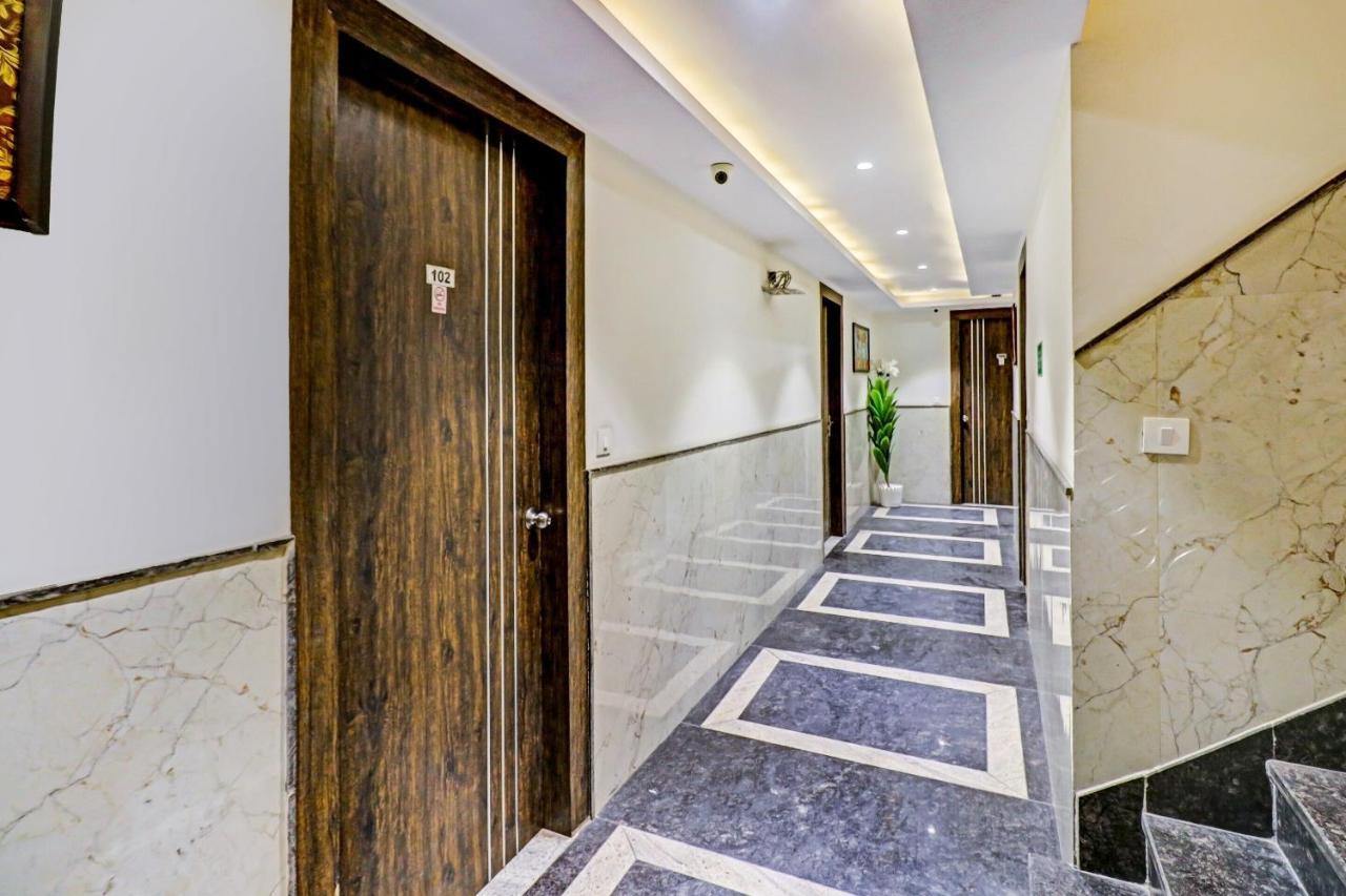 Nirvana Near Delhi Airport 4* Nova Deli