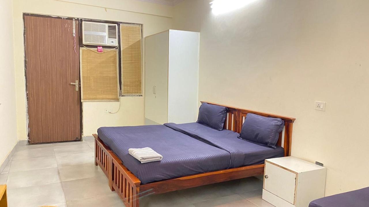 Gobravo Dev Palace & Studio Homestay *