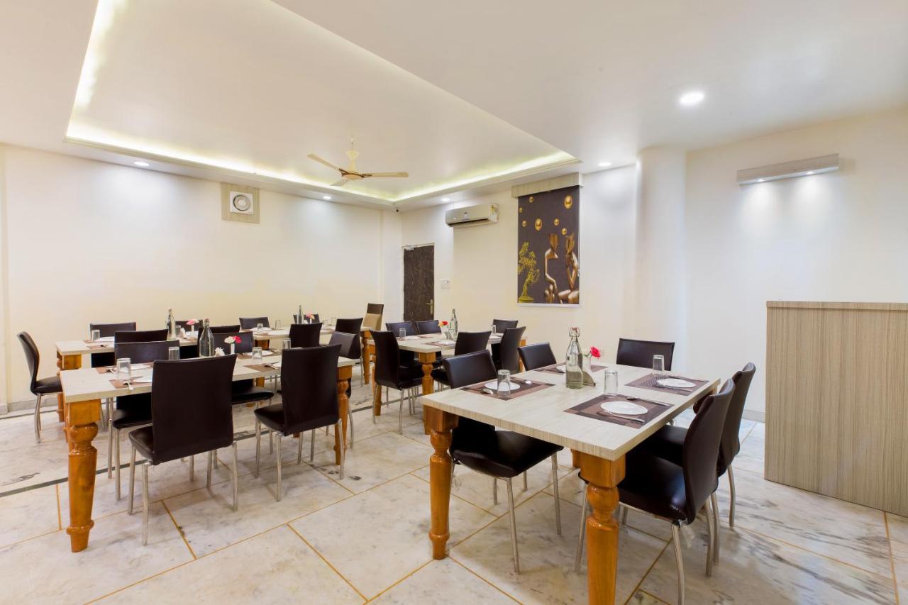 The Alpino 3* New Delhi