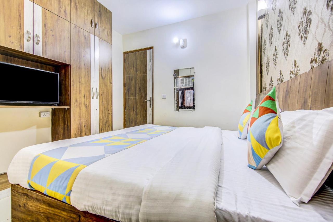 Hotel Collection O Near Prem Mandir Delhi (National Capital Territory of India)