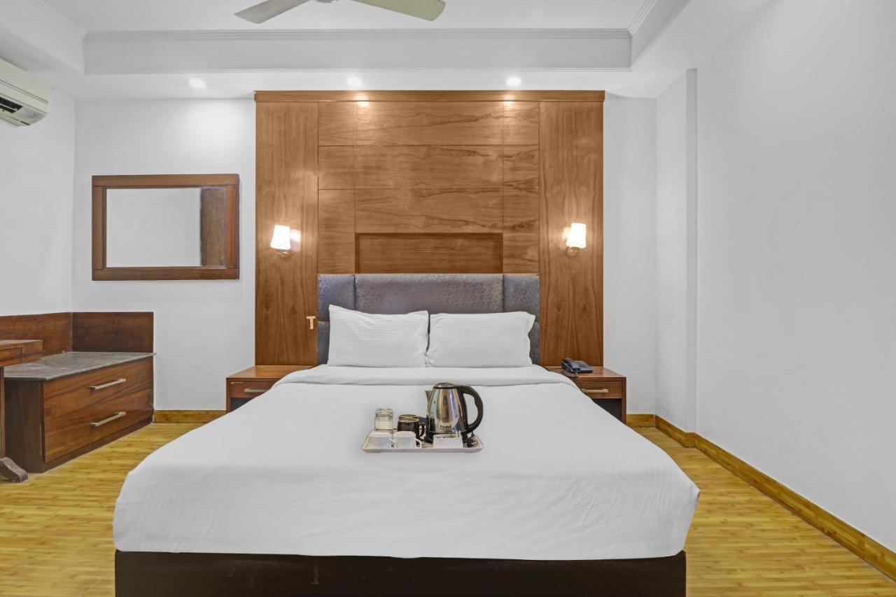 Oyo Townhouse 604 The Royal Galaxy Hotel 4*