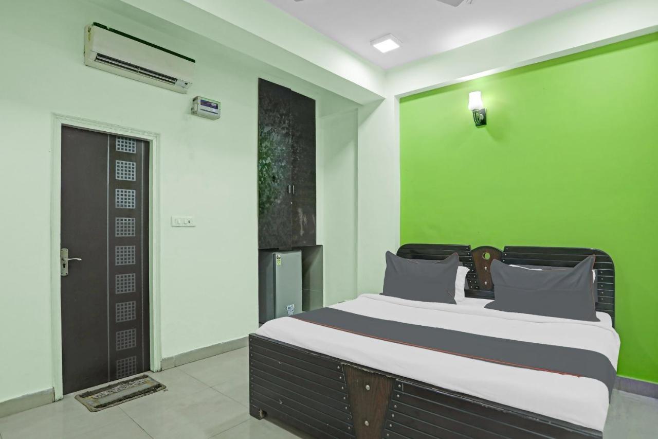 Capital O Premium Villa-2 Hotel Delhi (National Capital Territory of India)