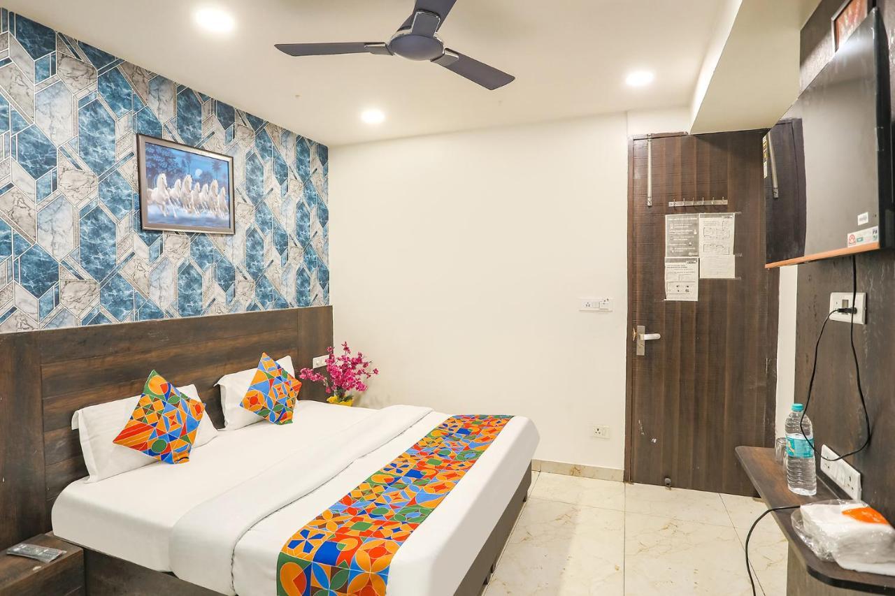 Fabhotel Royal Galaxy I Near Yashobhoomi Convention Centre Hotel New Delhi