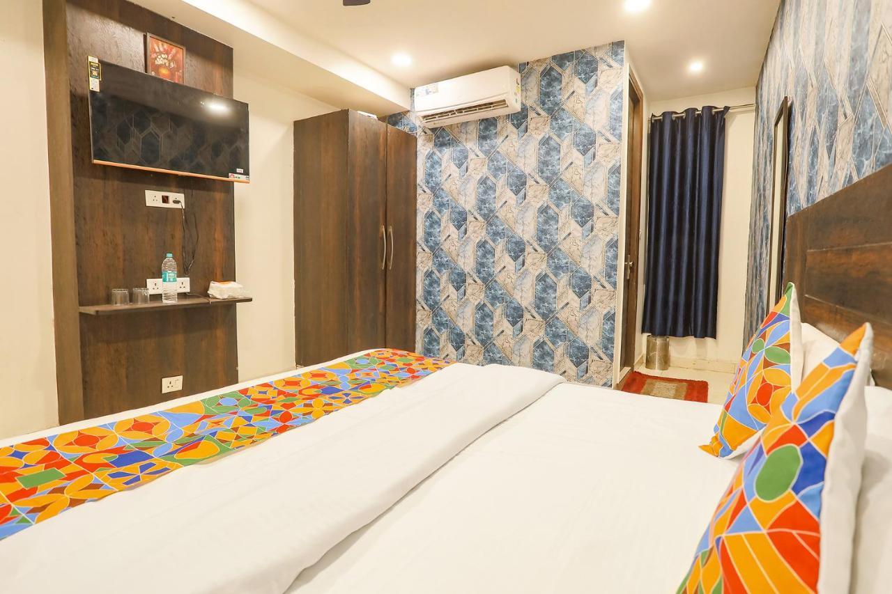 Fabhotel Royal Galaxy I Near Yashobhoomi Convention Centre 3* New Delhi