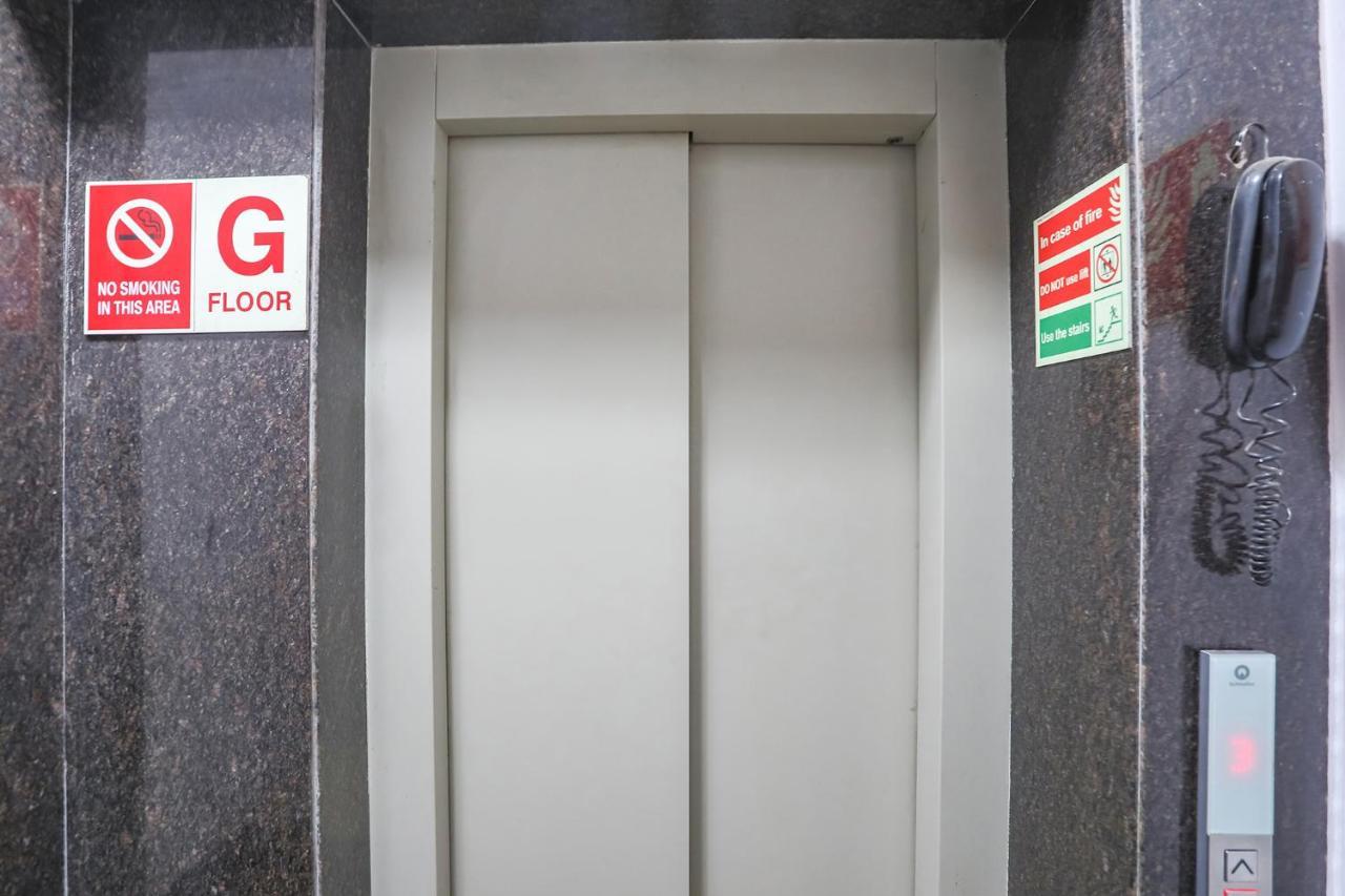 Hotel Fabhotel Royal Galaxy I Near Yashobhoomi Convention Centre 3*