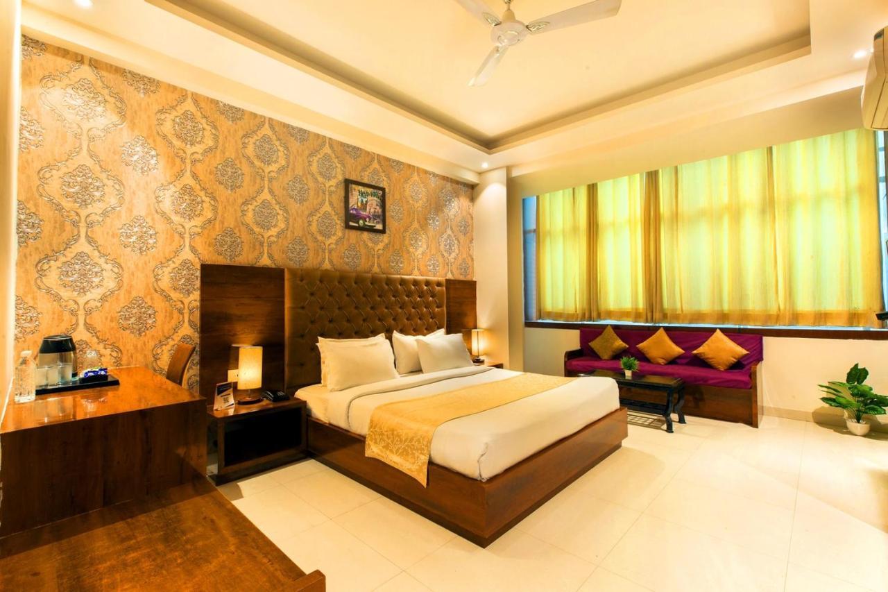The Vegas By De Pavilion, Airport Hotel 4*
