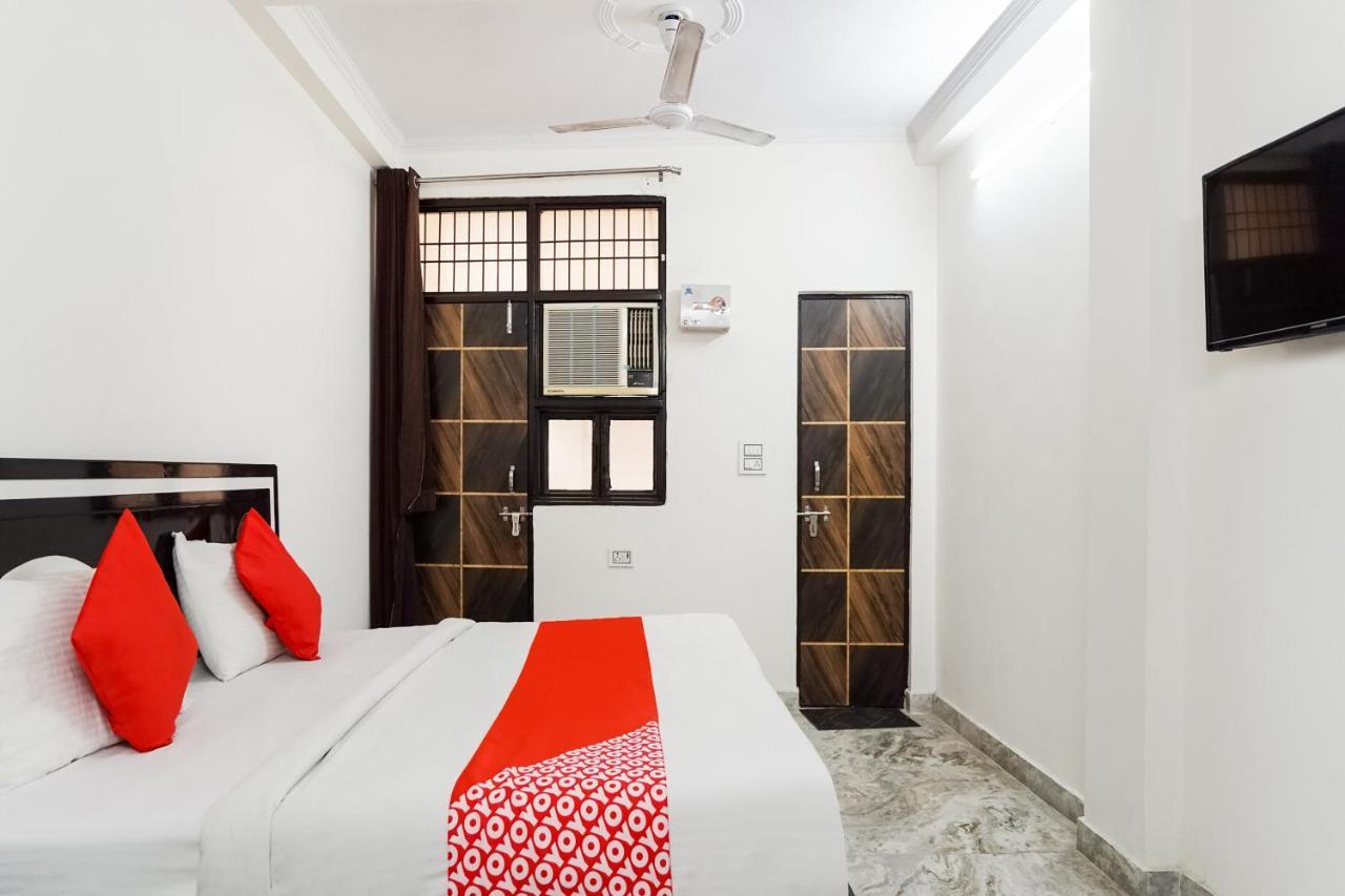 Oyo Flagship 69520 Amazing Near M2k Cinemas Rohini Delhi (National Capital Territory of India)