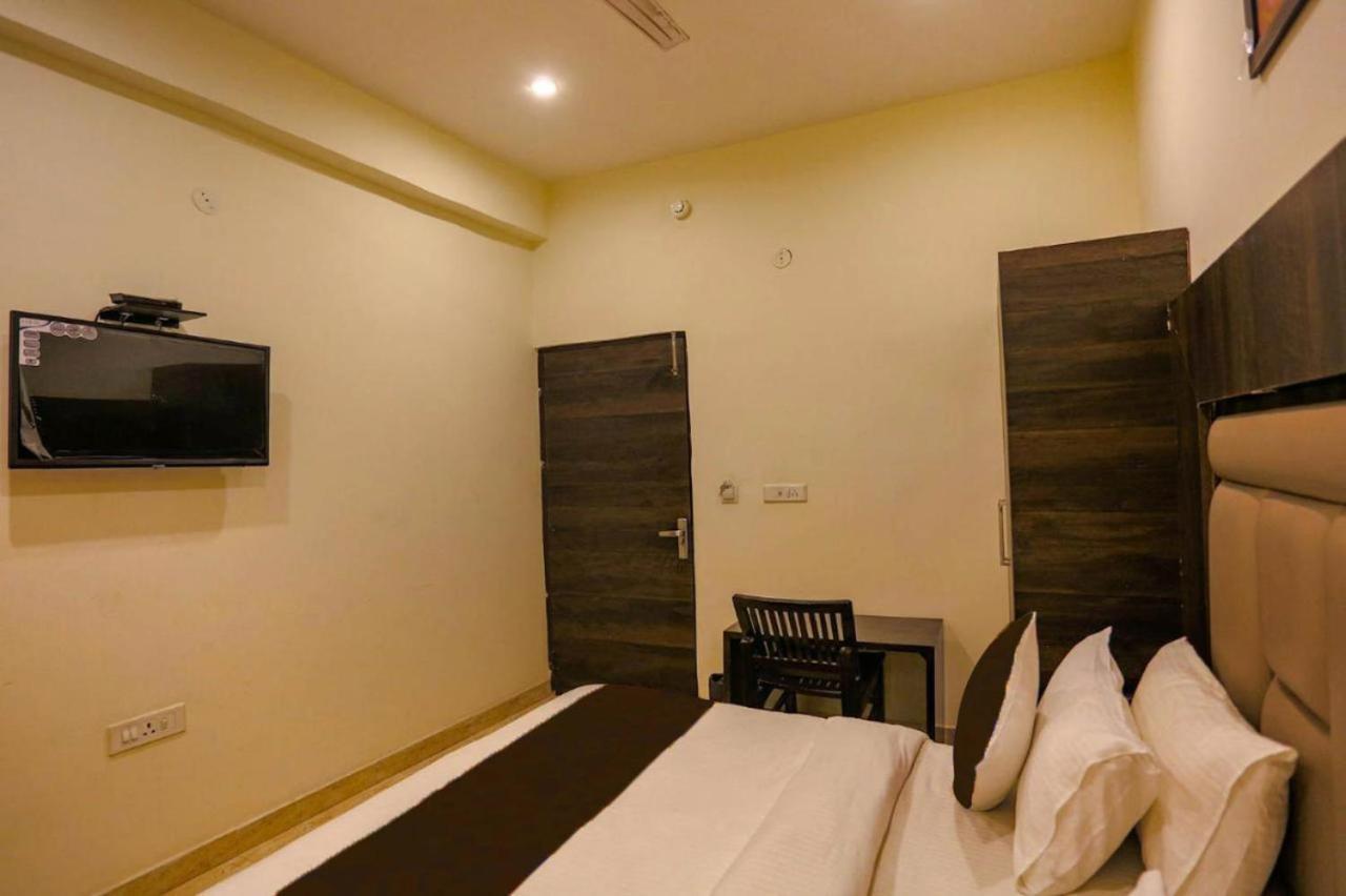 Hotel The Kiara At Delhi Airport