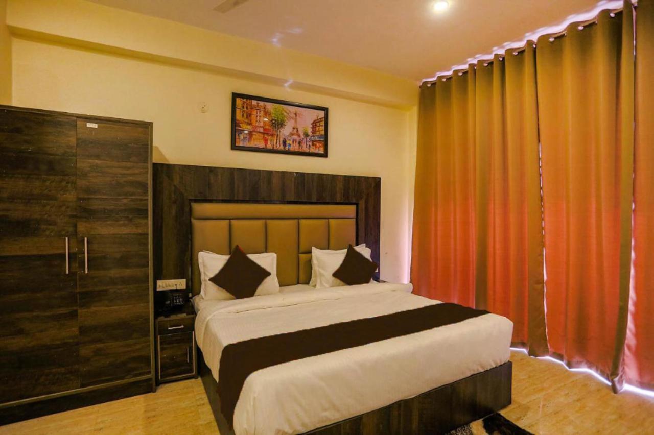 Hotel The Kiara At Delhi Airport