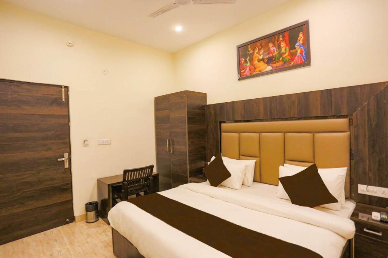 Hotel The Kiara At Delhi Airport