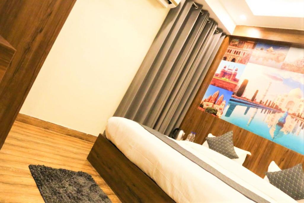 Galaxy Near Delhi Airport 3* New Delhi