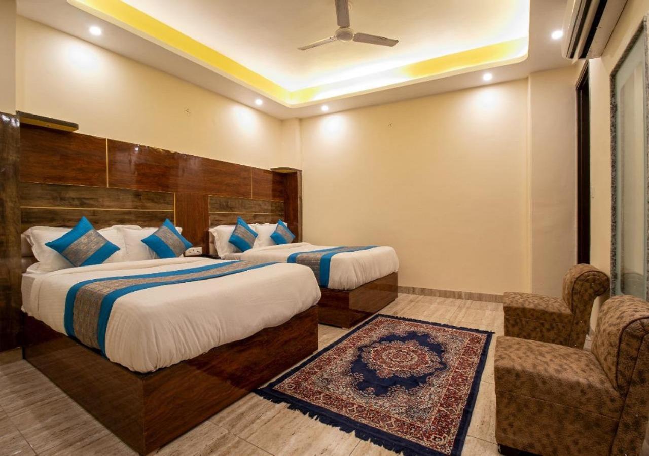 Dev Place Near Delhi Airport 3*