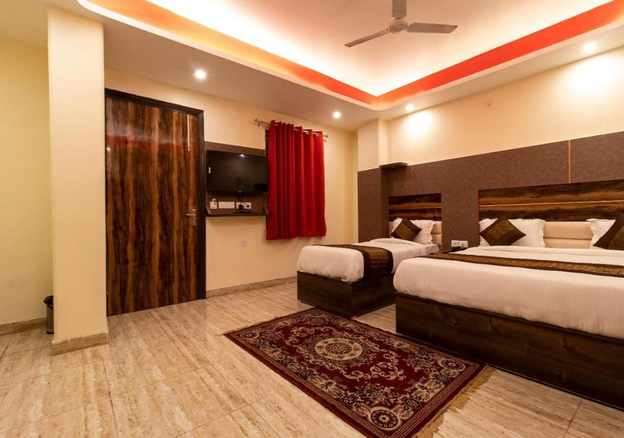 Dev Place Near Delhi Airport Hotel