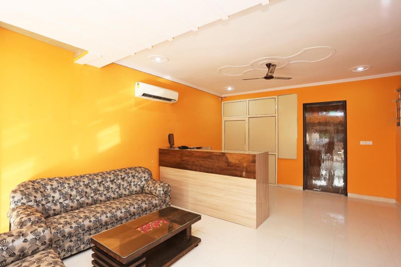 Oyo Rose Residency Near Dwarka Sector 9 Metro Station 3* Nova Deli