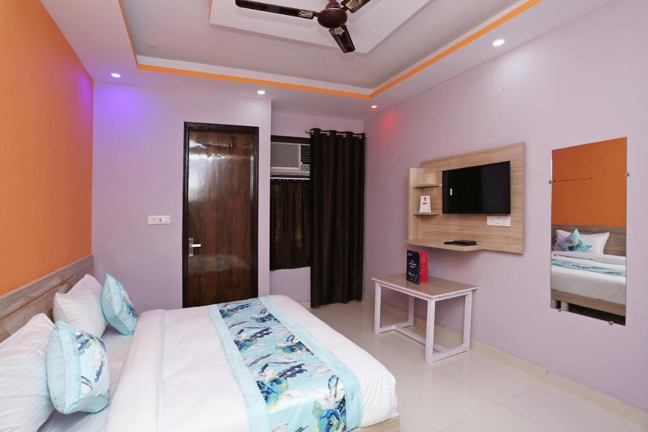 Hotel Oyo Rose Residency Near Dwarka Sector 9 Metro Station