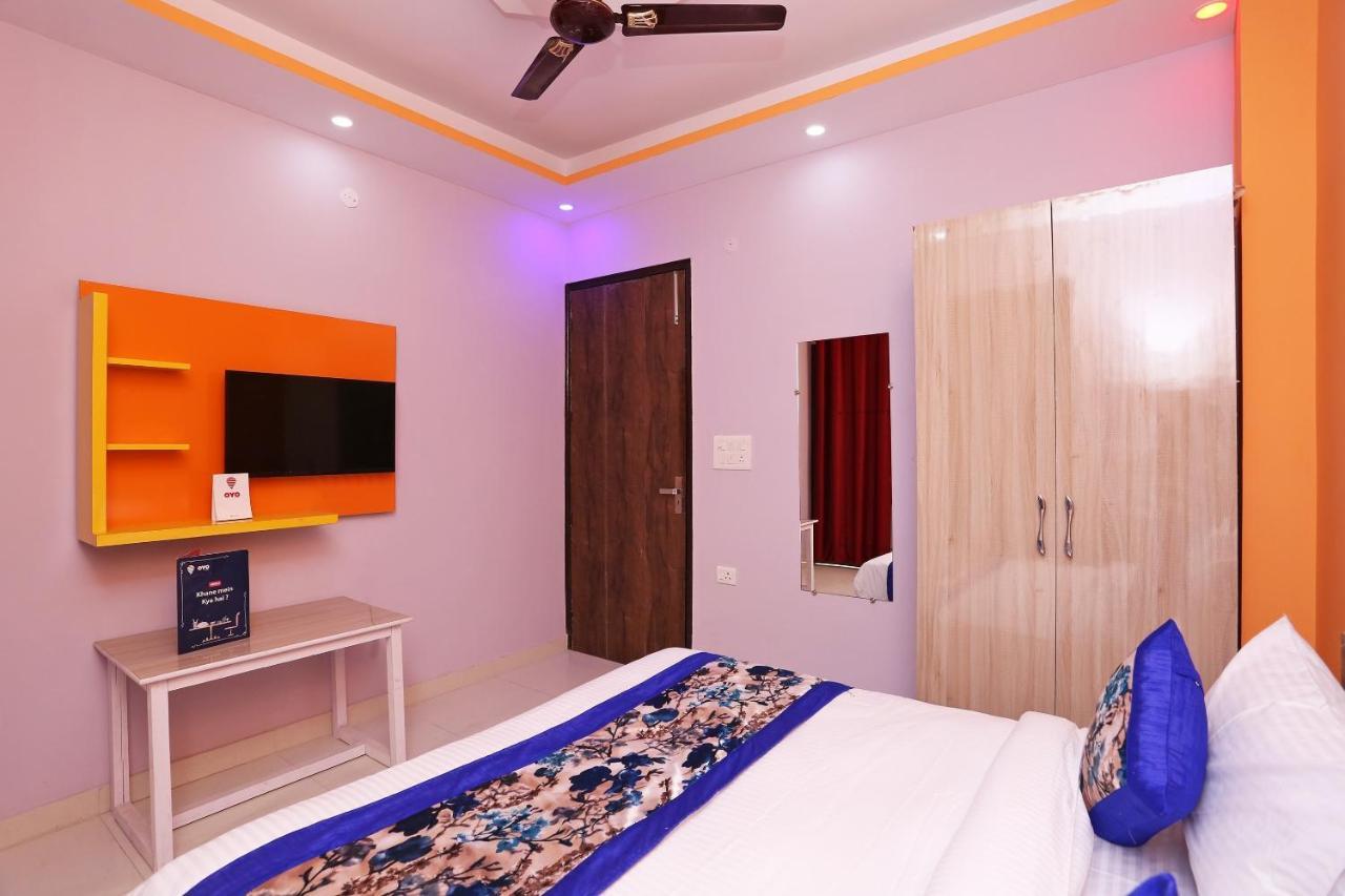 Hotel Oyo Rose Residency Near Dwarka Sector 9 Metro Station Nova Deli