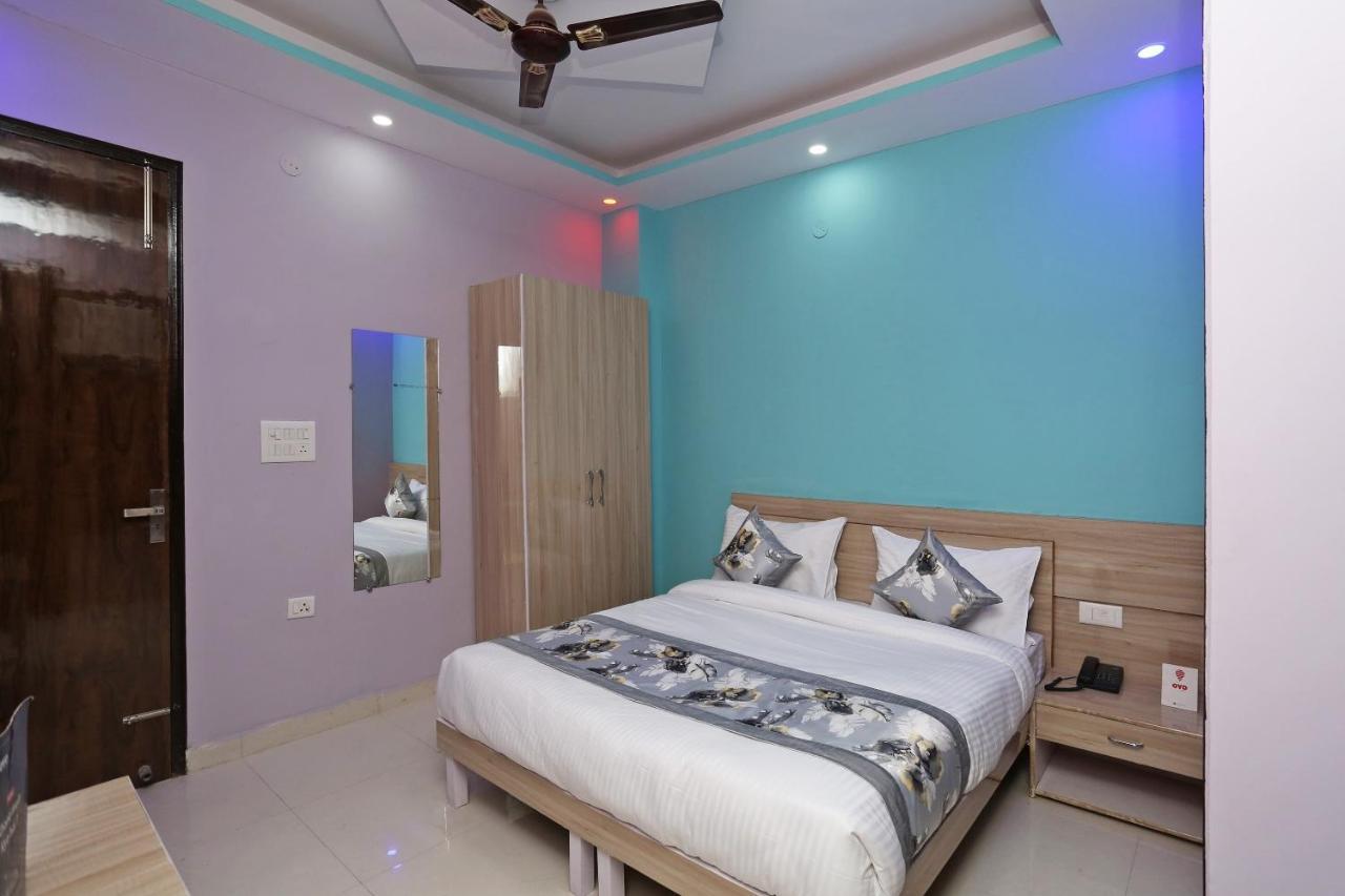 Oyo Rose Residency Near Dwarka Sector 9 Metro Station Hotel