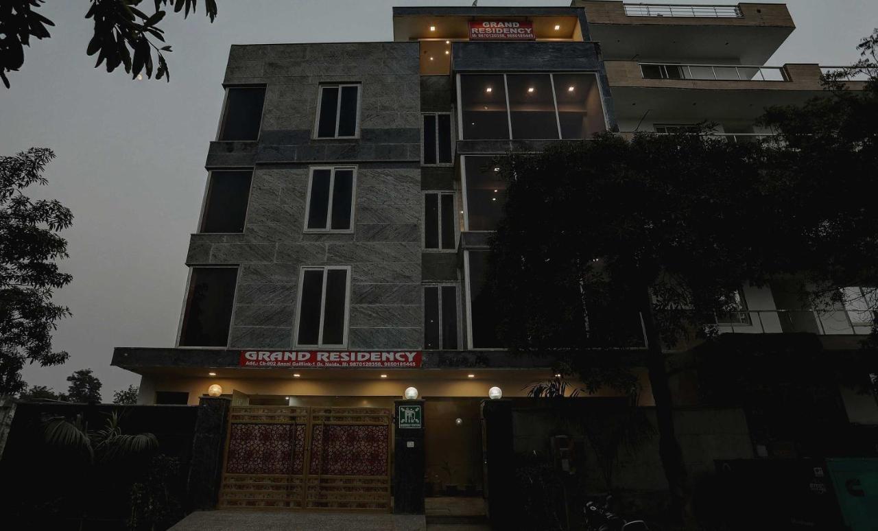 Townhouse 22956 Grand Residency 3*