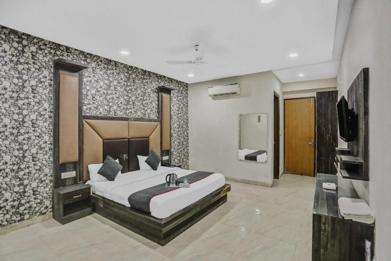 Townhouse 22956 Grand Residency Hotel 3*